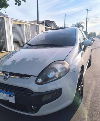FIAT PUNTO 1.6 ESSENCE 16V FLEX 4P AUTOMATIZADO FIAT PUNTO 1.6 ESSENCE 16V FLEX 4P AUTOMATIZADO